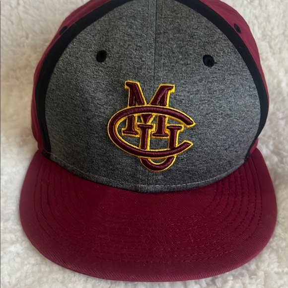 Nike Gray and‎ Red Snapback Hat - Picture 1 of 15